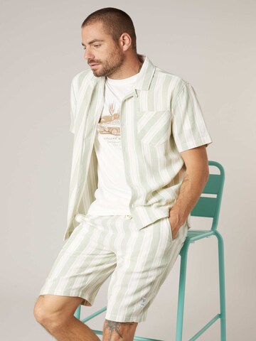 Coupe regular Chemise 'Curries' Deeluxe en vert