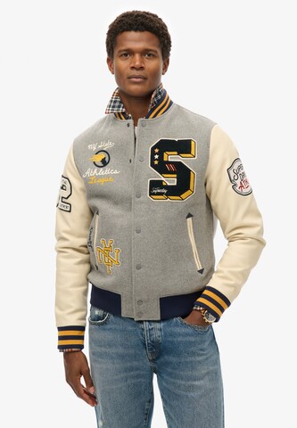 Superdry Tussenjas in Grijs