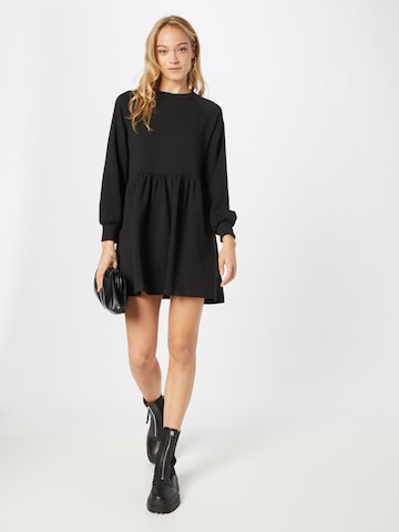 Robe 'Marina' ABOUT YOU en noir