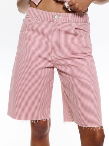 Pull&Bear Regular Jeans in Red