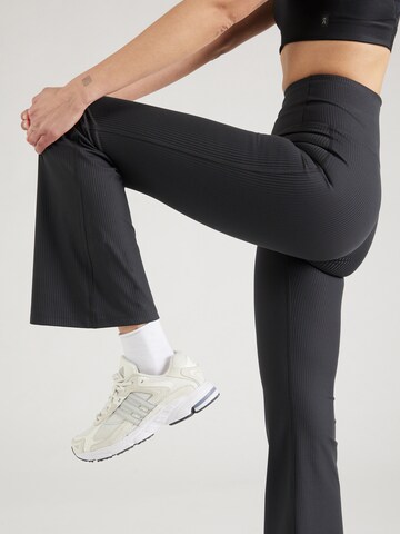 Girlfriend Collective Flared Sports trousers in Black