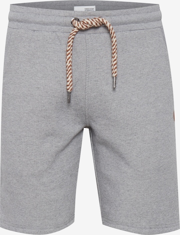 !Solid - Regular Calças 'Nafko' em cinzento: frente