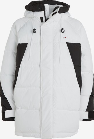 Tommy Jeans Winter Parka in White: front