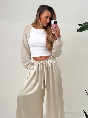 Kamila Šikl Τοπ σε λευκό