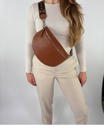Marsupio 'JUNA large' di lePelou in marrone