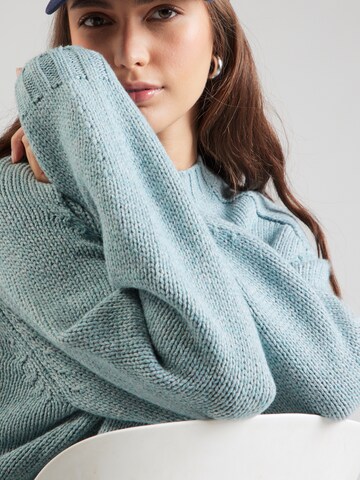 GAP Sweater in Blue