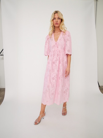 Crās Dress ' Breezecras ' in Pink