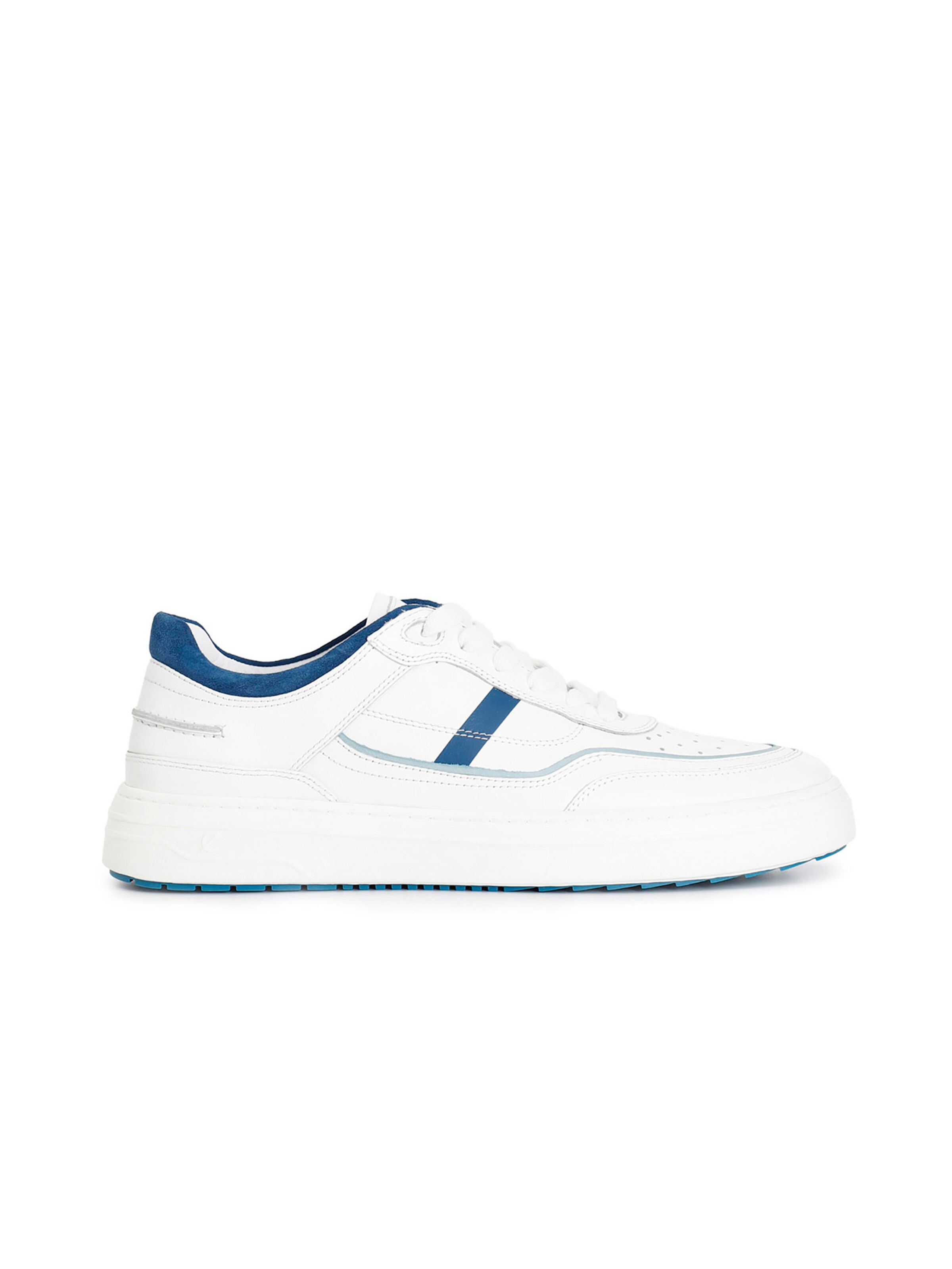 Sneaker bassa di CAFè NOIR in bianco