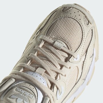 ADIDAS ORIGINALS Sneaker low 'Astir' i beige