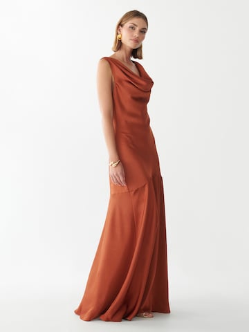 Willa - Vestido 'Illia' en marrón