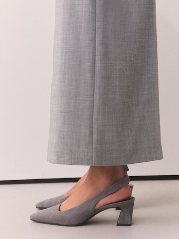 Next - Zapatos destalonado 'Forever Comfort' en gris
