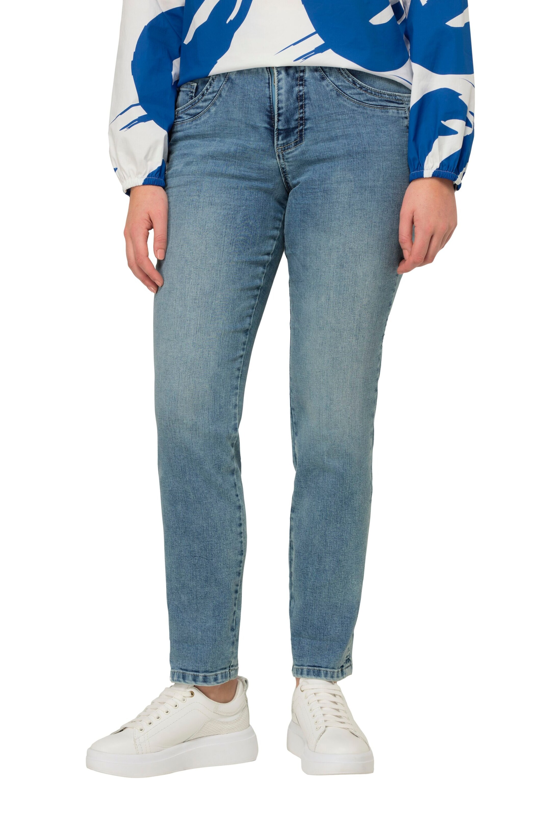 LAURASØN Slimfit Jeans in Blau: Vorderseite