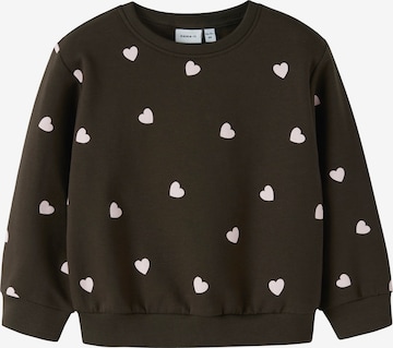 Sweat-shirt 'NMFNEHEART' NAME IT en marron : devant