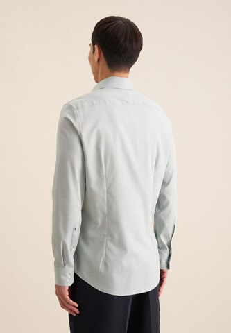 Coupe slim Chemise business 'Shaped' SEIDENSTICKER en vert