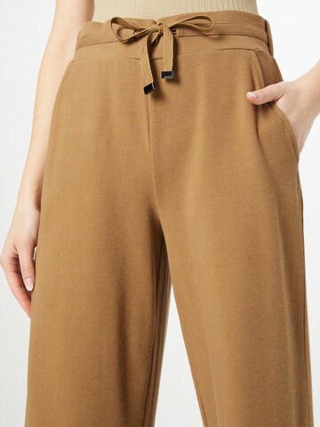 s.Oliver Szeroka nogawka Spodnie w kolorze brązowy