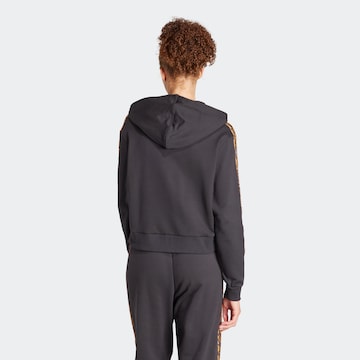 ADIDAS SPORTSWEAR Urheilullinen collegepaita 'Essentials' värissä musta