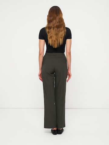 Anna Field - regular Pantalón plisado en verde