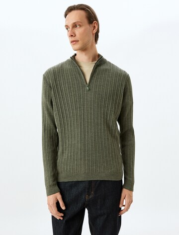 Koton Sweatshirt in Green: front