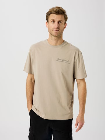 Maglietta di TWO SOON in beige: frontale