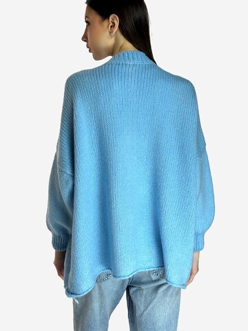 Elara Strickjacke in Blau