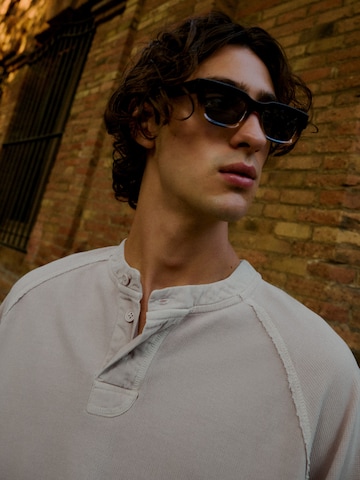T-Shirt Bershka en beige