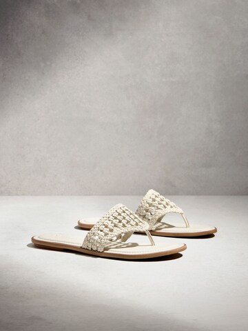 Infradito di Next in bianco