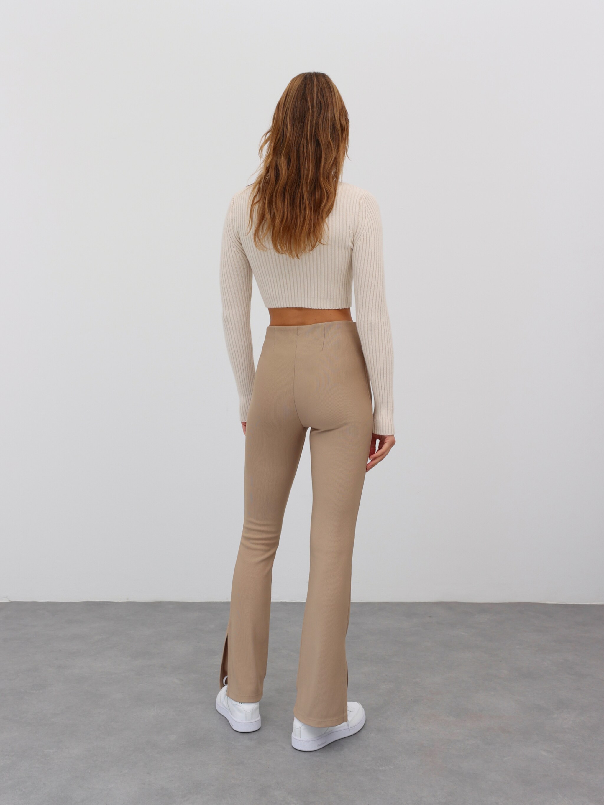 EDITED Produits Pantalon 'Zihna' beige foncé