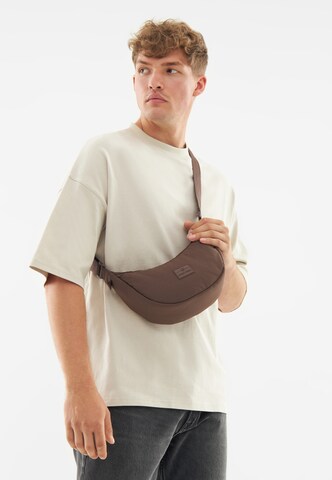 Johnny Urban Half Moon Bag 'Kaia Small' in Braun