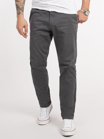 Indumentum Regular Chino Pants in Grey: front