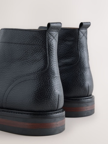 Next - Botas con cordones en negro