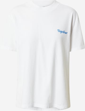 Kauf Dich Glücklich Shirt in White: front