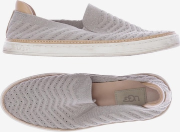 UGG Flats & Loafers in 37 in Beige: front