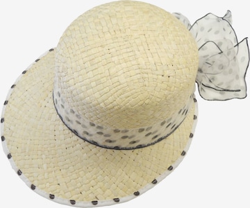 Chaplino Hat in White: front