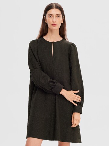 Robe 'ELEA' SELECTED FEMME en noir : devant