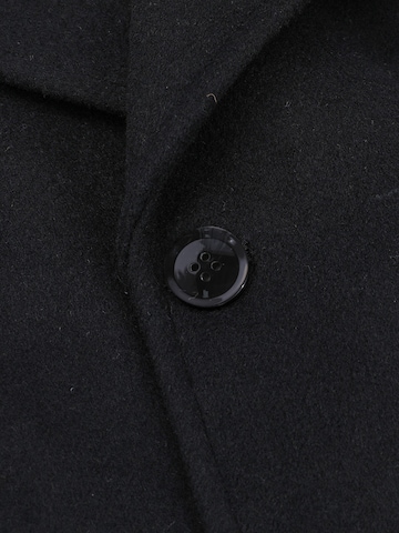 ALLTHEMEN Winter Coat 'Winterglanz' in Black
