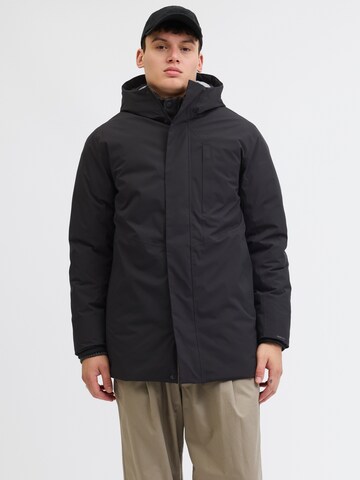 JACK & JONES Winter Parka in Black: front