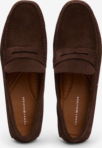 TOMMY HILFIGER Moccasins 'Suede Driver' in Brown