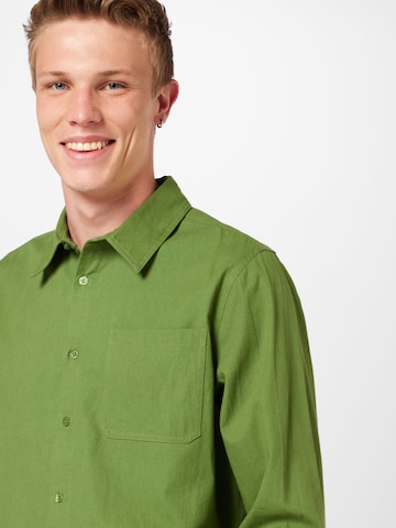 ABOUT YOU - Ajuste regular Camisa 'Georg' en verde