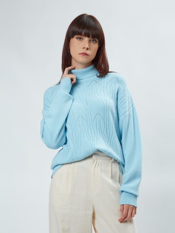 Influencer Pulover | modra barva: sprednja stran