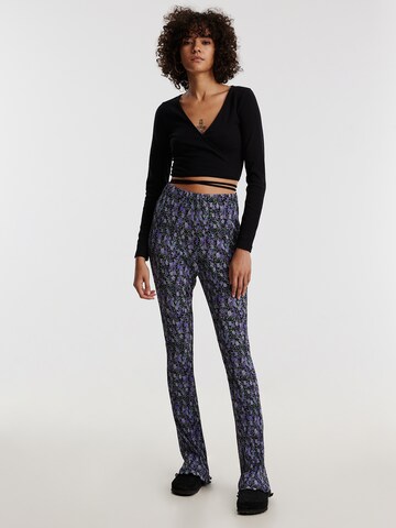 Coupe slim Pantalon 'YOLANDA' EDITED en violet