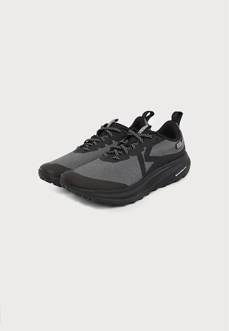 Scarpa sportiva 'ROAM' di KEEN in nero