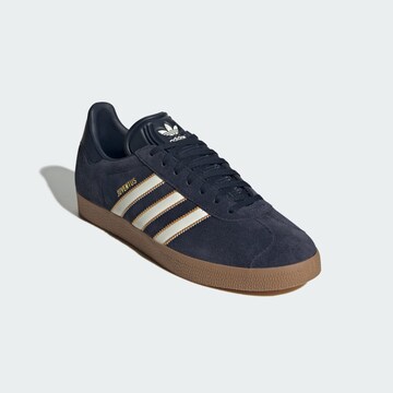 Baskets basses 'Gazelle Manchester United Terrace Icons' ADIDAS ORIGINALS en bleu