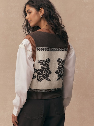 Next Kötött mellény - barna