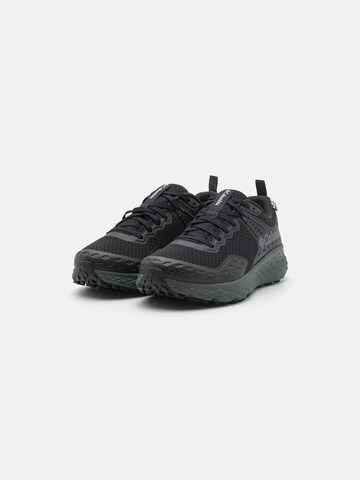 COLUMBIA - Zapatos bajos 'KONOS' en negro