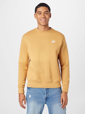 Nike SportswearRegular Fit Sweater majica 'Club Fleece' - smeđa boja: prednji dio