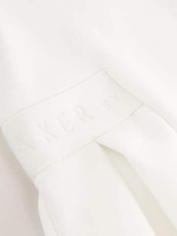 Baker by Ted Baker Šaty – bílá