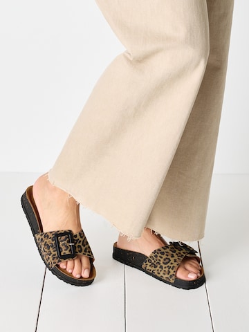 Tamaris Μιούλ σε καφέ