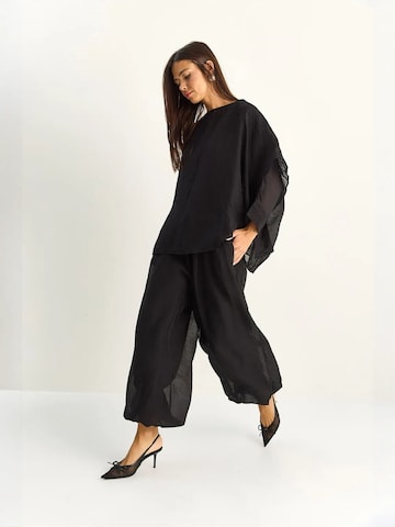 Completo pantalone di Bianco Lucci in nero