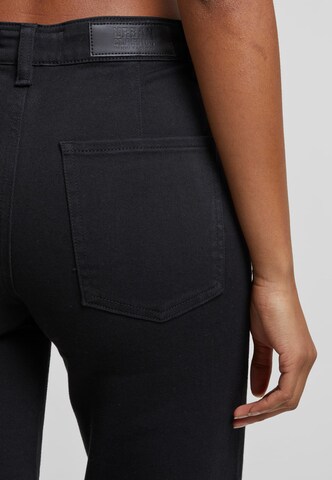 Urban Classics Regular Jeans in Black