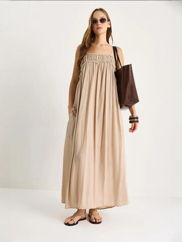Bianco Lucci Kleid in Beige